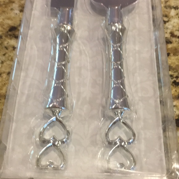 Wedding & Special occasions 2-Pack knife & serving set NEW Heart Shaped Decor - Picture 3 of 4